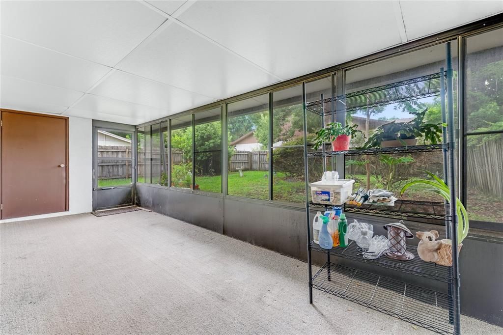 Под контрактом: $199,900 (2 спален, 2 ванн, 1337 Квадратных фут)