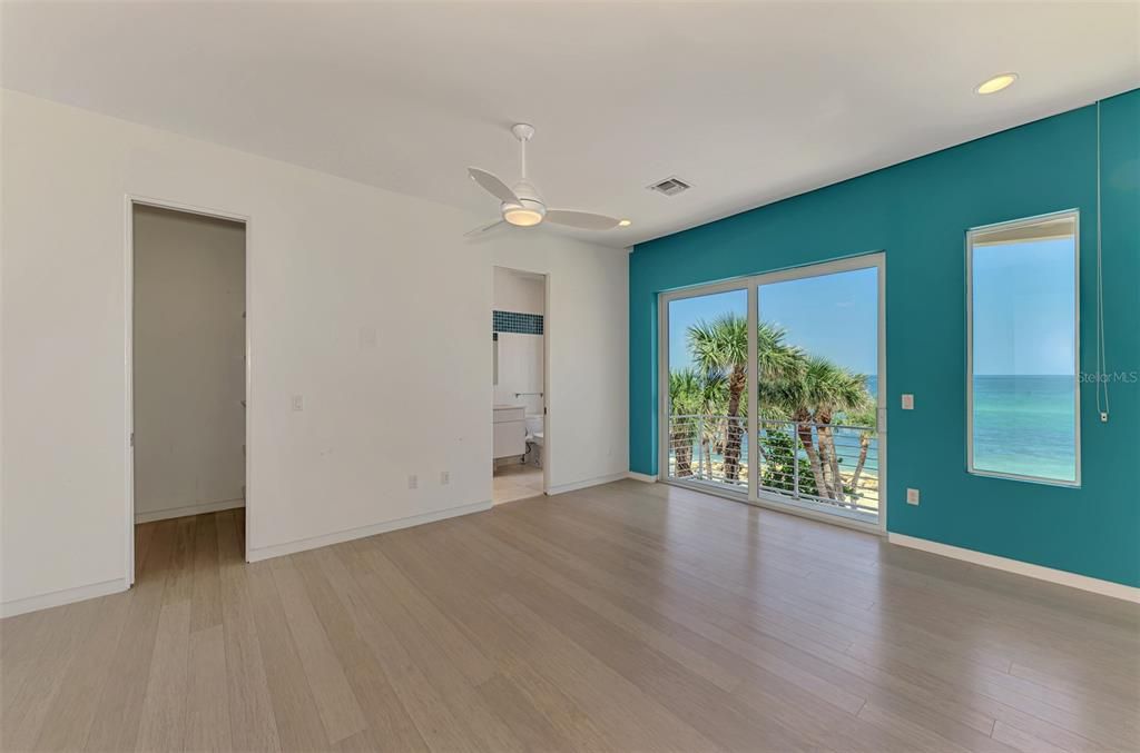 待售: $5,395,000 (4 贝兹, 4 浴室, 4584 平方英尺)