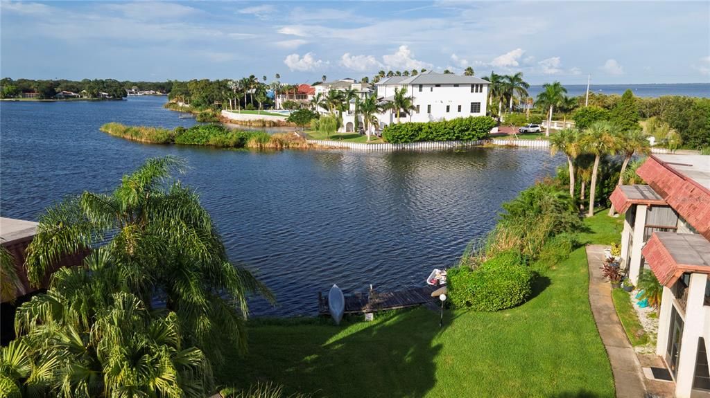 For Sale: $245,000 (1 beds, 1 baths, 700 Square Feet)