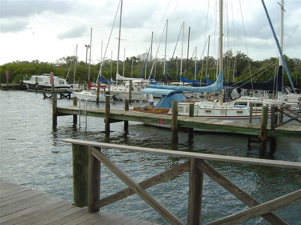 For Sale: $245,000 (1 beds, 1 baths, 700 Square Feet)