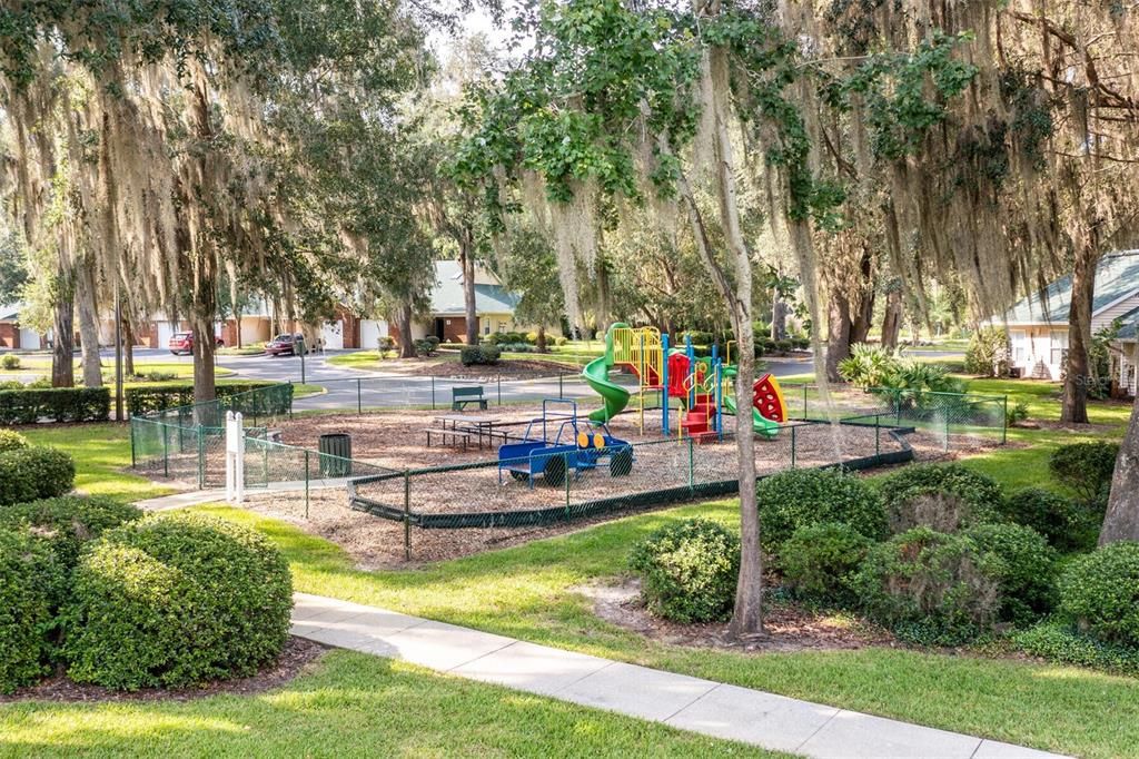 待售: $247,000 (3 贝兹, 2 浴室, 1650 平方英尺)