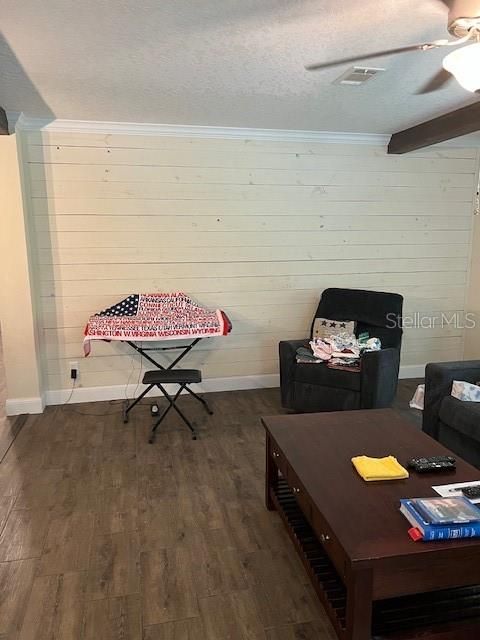 На продажу: $239,000 (3 спален, 2 ванн, 1910 Квадратных фут)