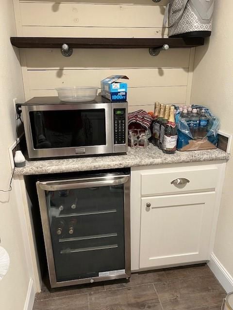 На продажу: $239,000 (3 спален, 2 ванн, 1910 Квадратных фут)