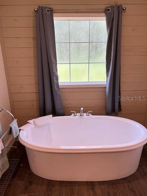 На продажу: $239,000 (3 спален, 2 ванн, 1910 Квадратных фут)