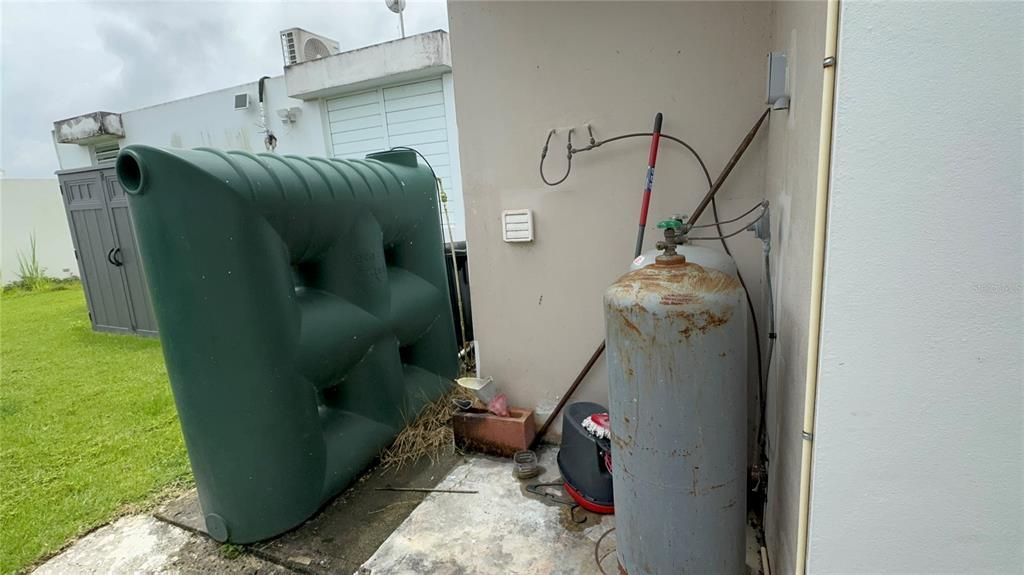 合同活跃: $295,000 (3 贝兹, 2 浴室, 1200 平方英尺)