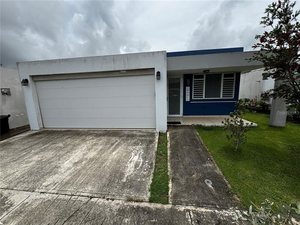 合同活跃: $295,000 (3 贝兹, 2 浴室, 1200 平方英尺)