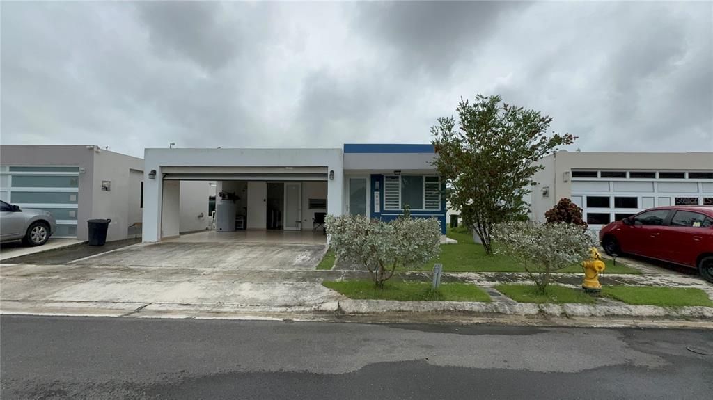 合同活跃: $295,000 (3 贝兹, 2 浴室, 1200 平方英尺)