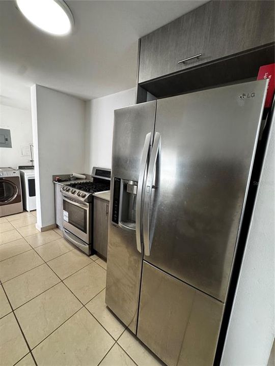 合同活跃: $295,000 (3 贝兹, 2 浴室, 1200 平方英尺)