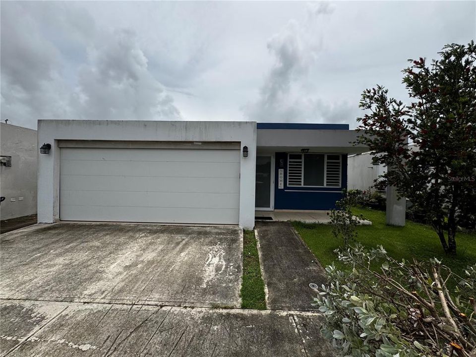 合同活跃: $295,000 (3 贝兹, 2 浴室, 1200 平方英尺)