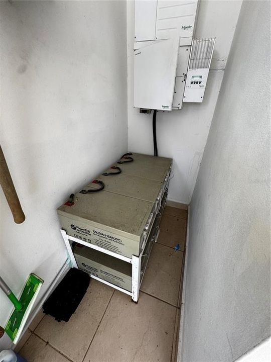 合同活跃: $295,000 (3 贝兹, 2 浴室, 1200 平方英尺)