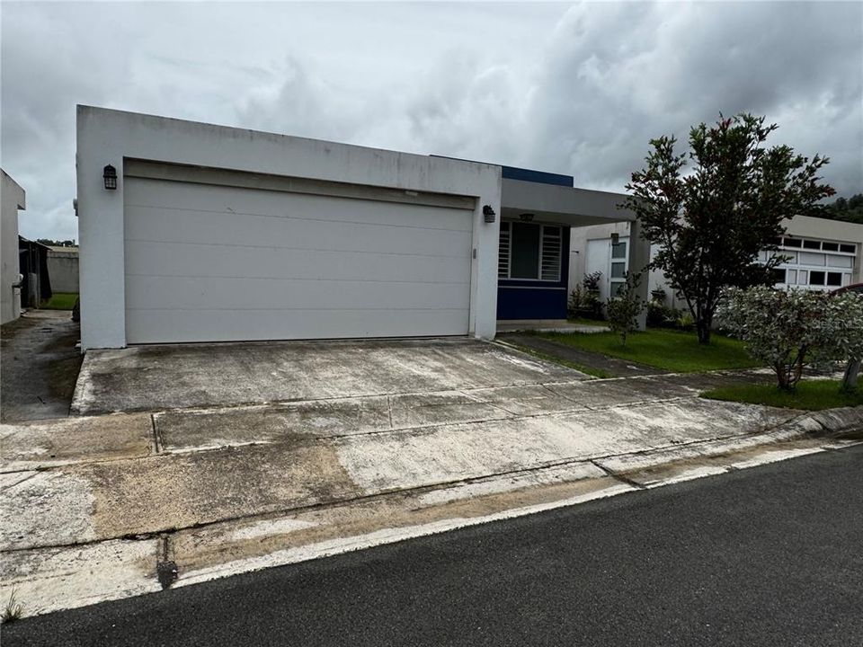 合同活跃: $295,000 (3 贝兹, 2 浴室, 1200 平方英尺)