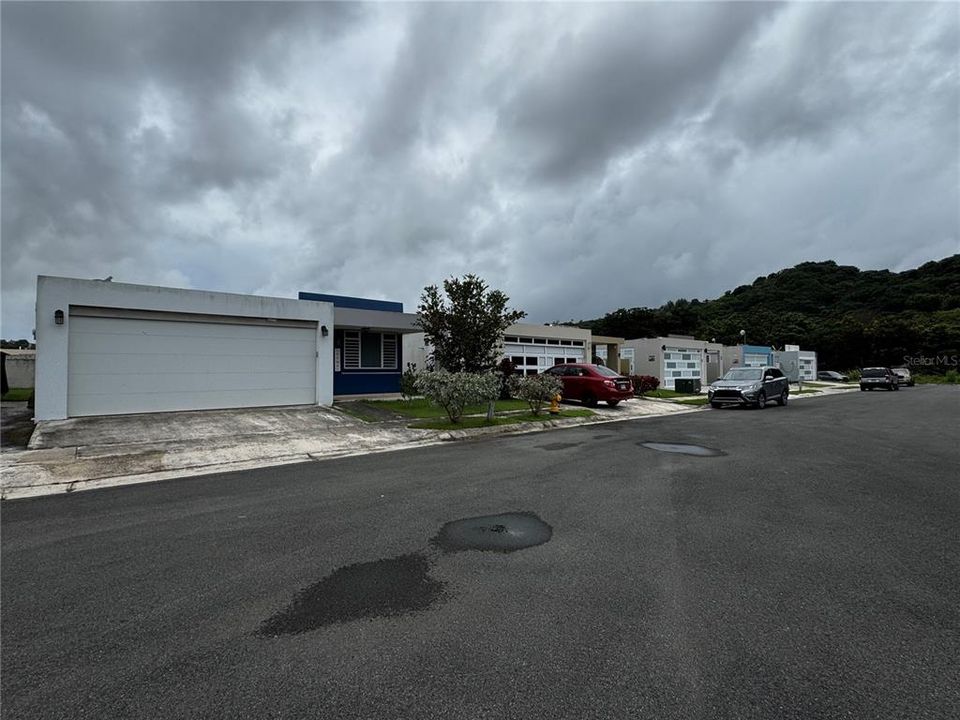 合同活跃: $295,000 (3 贝兹, 2 浴室, 1200 平方英尺)