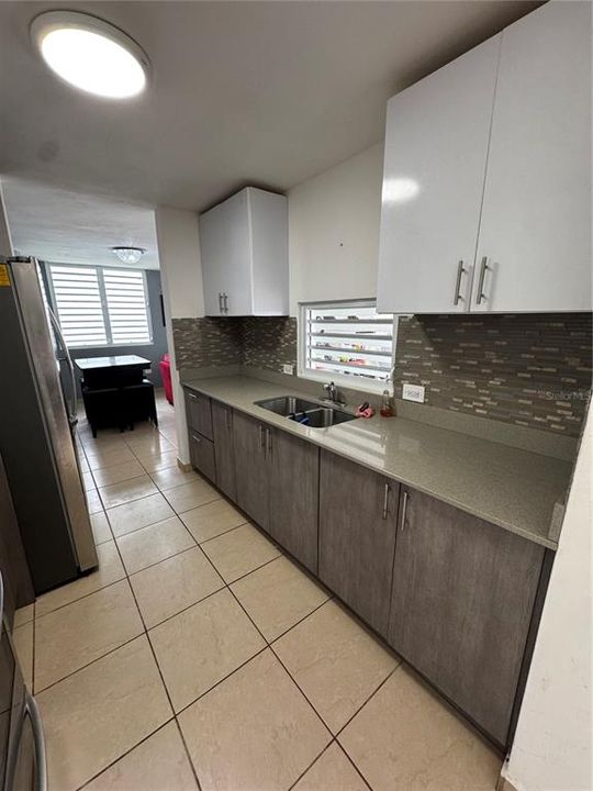 合同活跃: $295,000 (3 贝兹, 2 浴室, 1200 平方英尺)