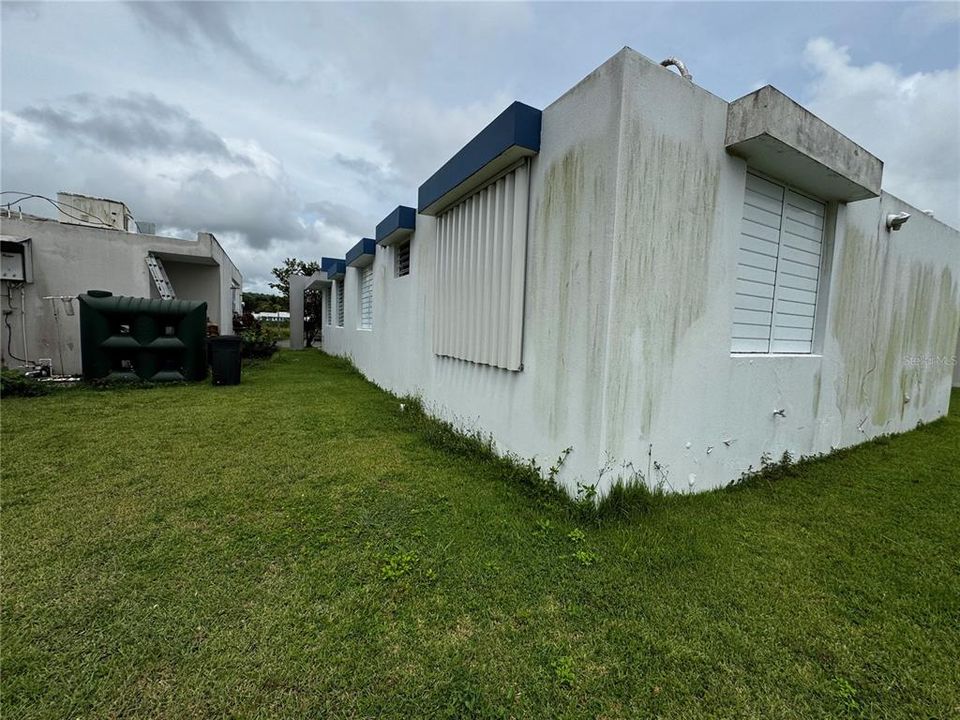 合同活跃: $295,000 (3 贝兹, 2 浴室, 1200 平方英尺)