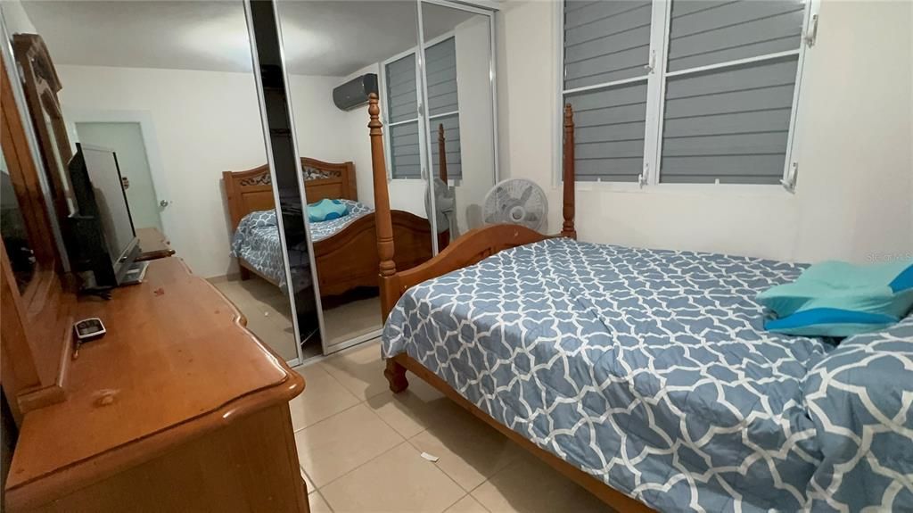 合同活跃: $295,000 (3 贝兹, 2 浴室, 1200 平方英尺)