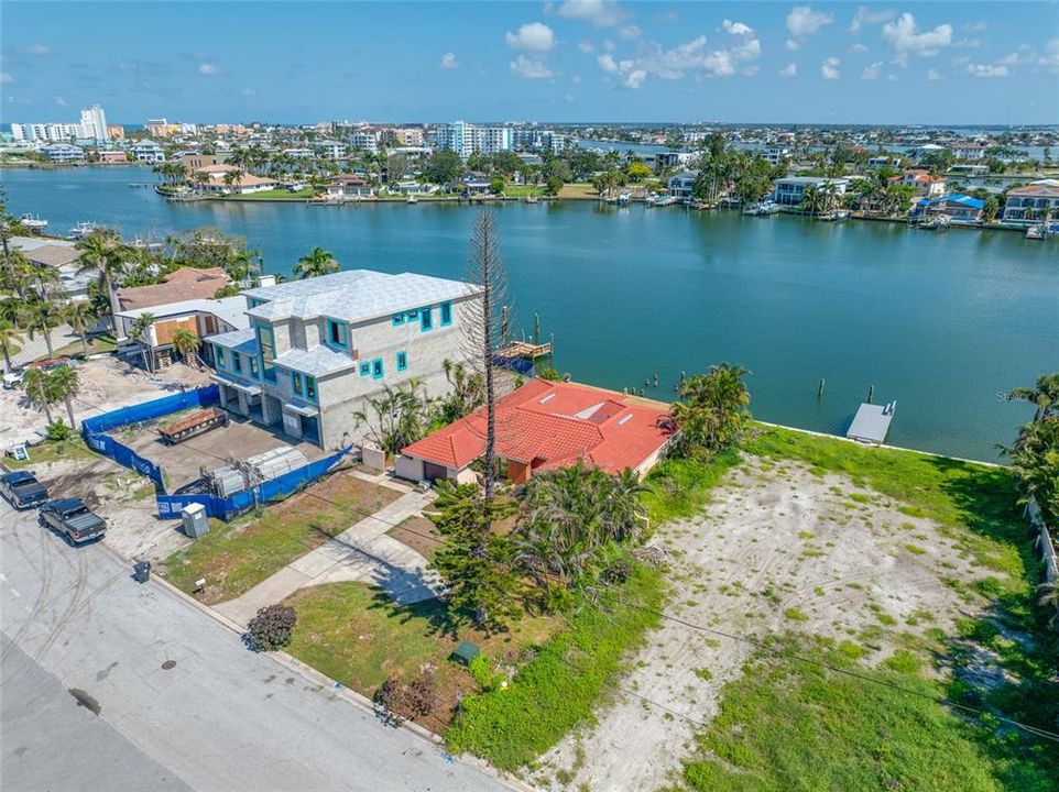 Active With Contract: $1,050,000 (3 beds, 2 baths, 2151 Square Feet)