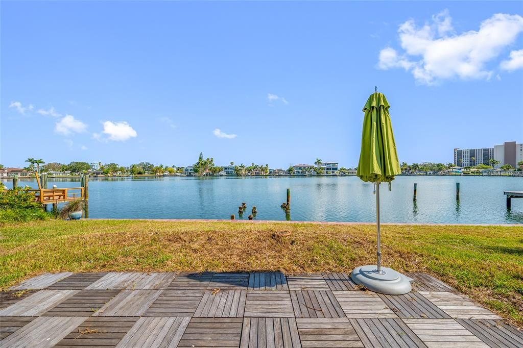 Active With Contract: $1,050,000 (3 beds, 2 baths, 2151 Square Feet)