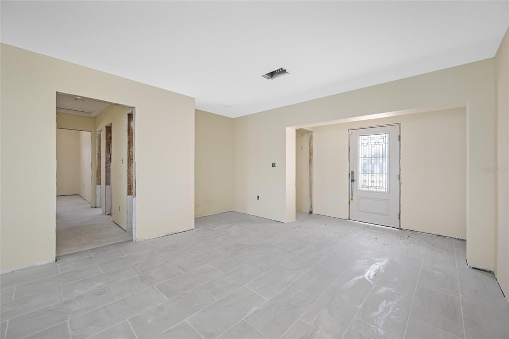 Active With Contract: $1,050,000 (3 beds, 2 baths, 2151 Square Feet)