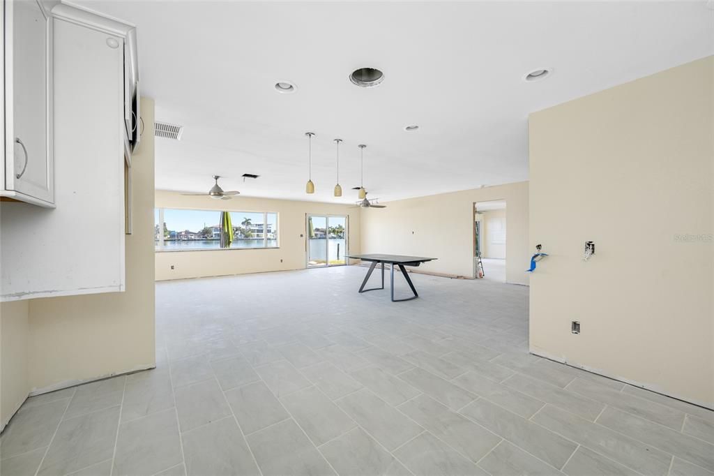 Active With Contract: $1,050,000 (3 beds, 2 baths, 2151 Square Feet)