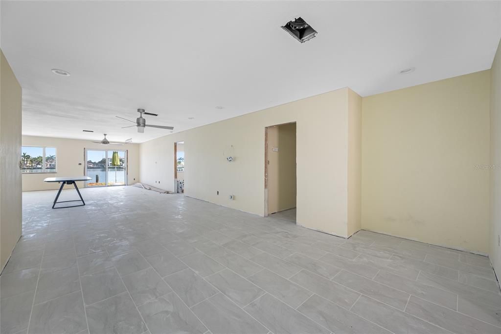 Active With Contract: $1,050,000 (3 beds, 2 baths, 2151 Square Feet)