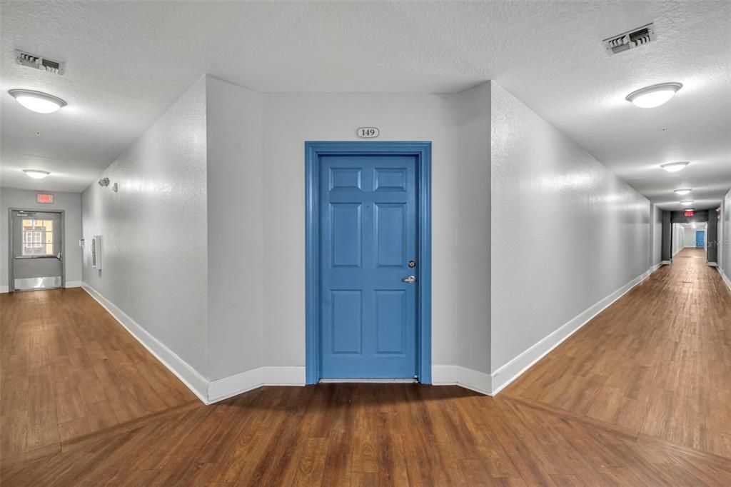 For Sale: $224,700 (2 beds, 2 baths, 1070 Square Feet)