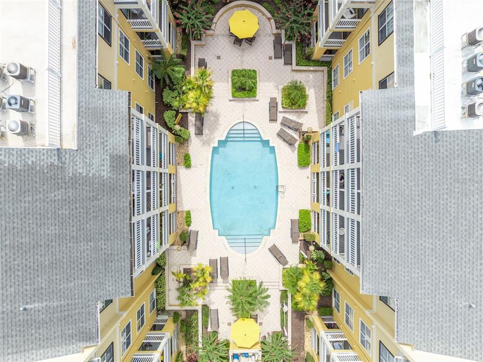 For Sale: $224,700 (2 beds, 2 baths, 1070 Square Feet)