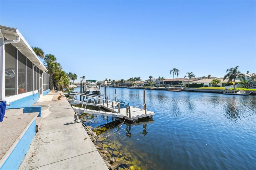 出租: $4,250 (3 贝兹, 2 浴室, 2082 平方英尺)