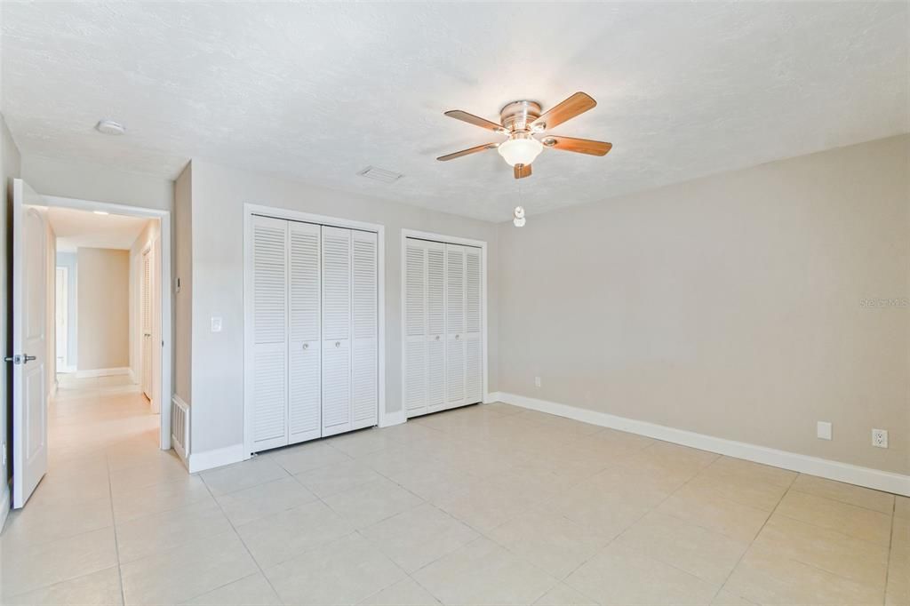 出租: $4,250 (3 贝兹, 2 浴室, 2082 平方英尺)