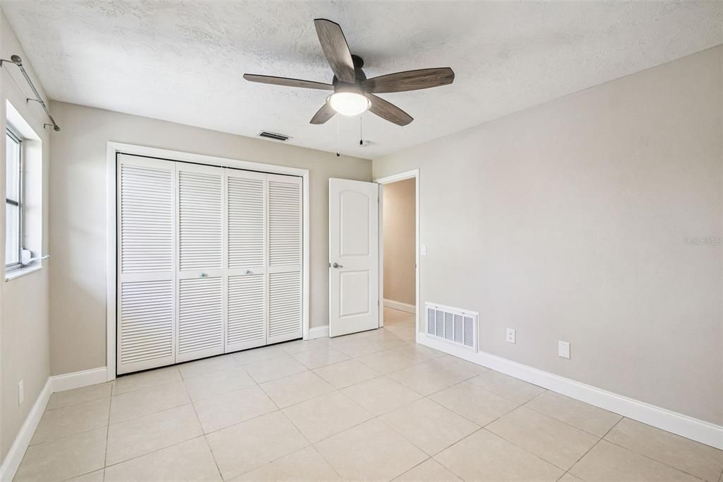 出租: $4,250 (3 贝兹, 2 浴室, 2082 平方英尺)