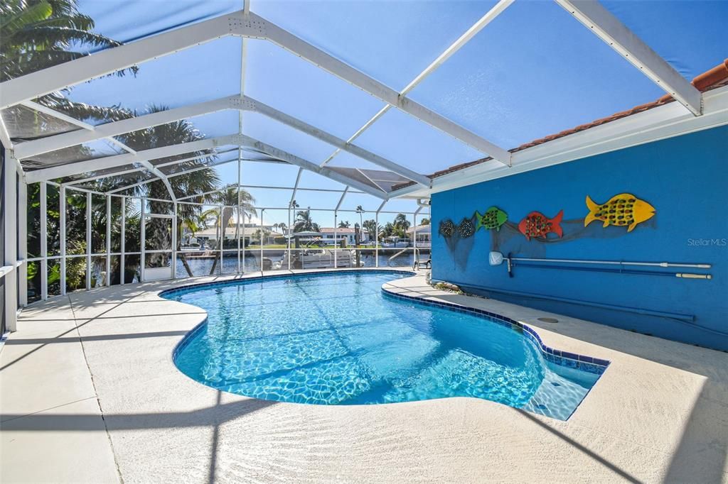 出租: $4,250 (3 贝兹, 2 浴室, 2082 平方英尺)