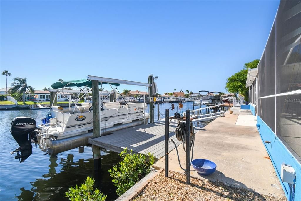 出租: $4,250 (3 贝兹, 2 浴室, 2082 平方英尺)