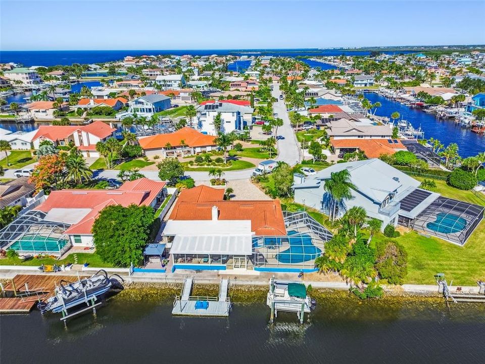 出租: $4,250 (3 贝兹, 2 浴室, 2082 平方英尺)