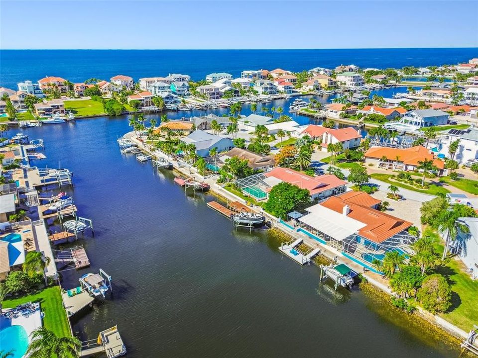 出租: $4,250 (3 贝兹, 2 浴室, 2082 平方英尺)