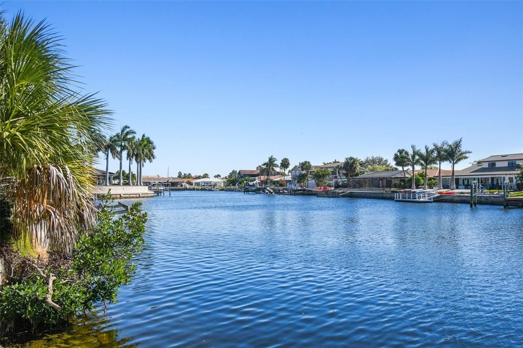 出租: $4,250 (3 贝兹, 2 浴室, 2082 平方英尺)