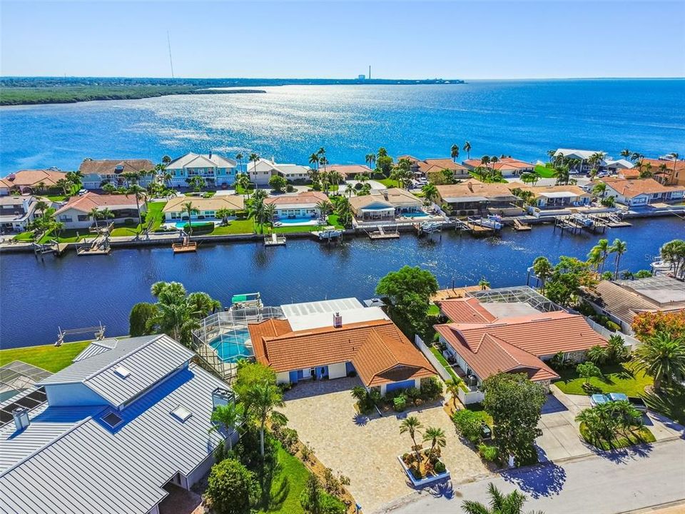 出租: $4,250 (3 贝兹, 2 浴室, 2082 平方英尺)