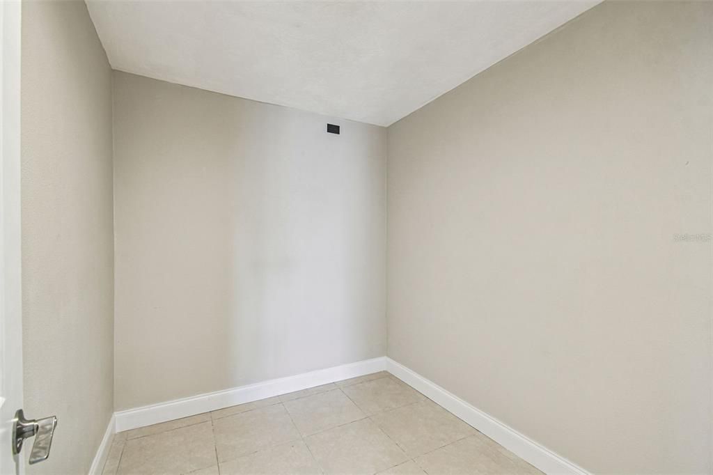 出租: $4,250 (3 贝兹, 2 浴室, 2082 平方英尺)