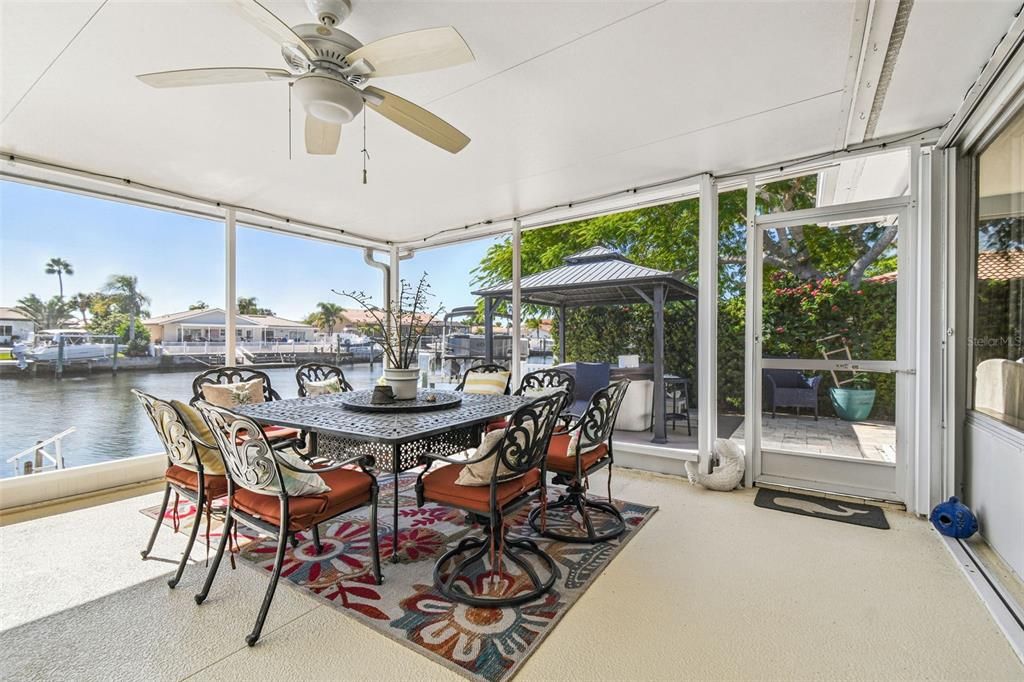 出租: $4,250 (3 贝兹, 2 浴室, 2082 平方英尺)