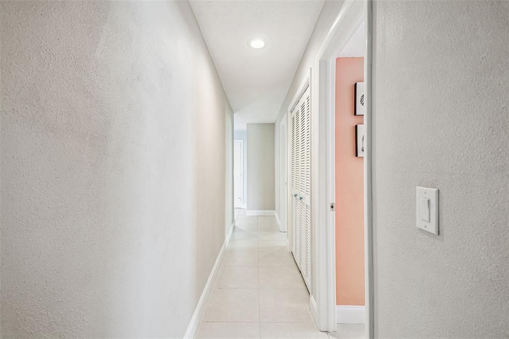 出租: $4,250 (3 贝兹, 2 浴室, 2082 平方英尺)