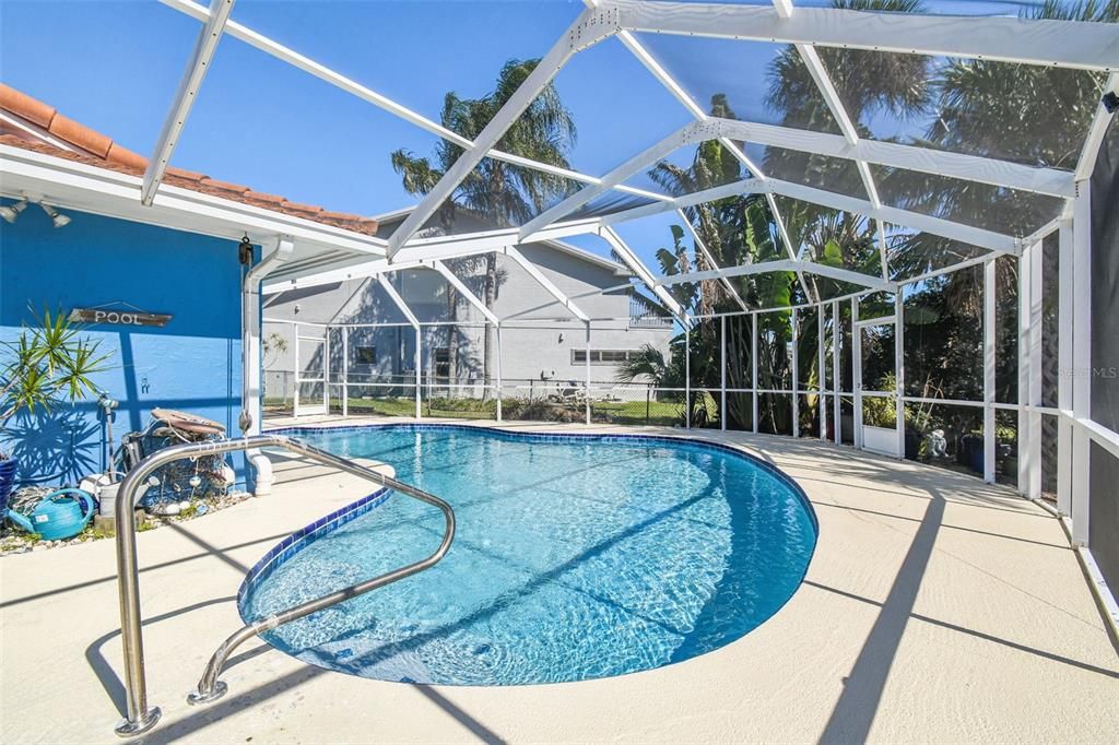 出租: $4,250 (3 贝兹, 2 浴室, 2082 平方英尺)