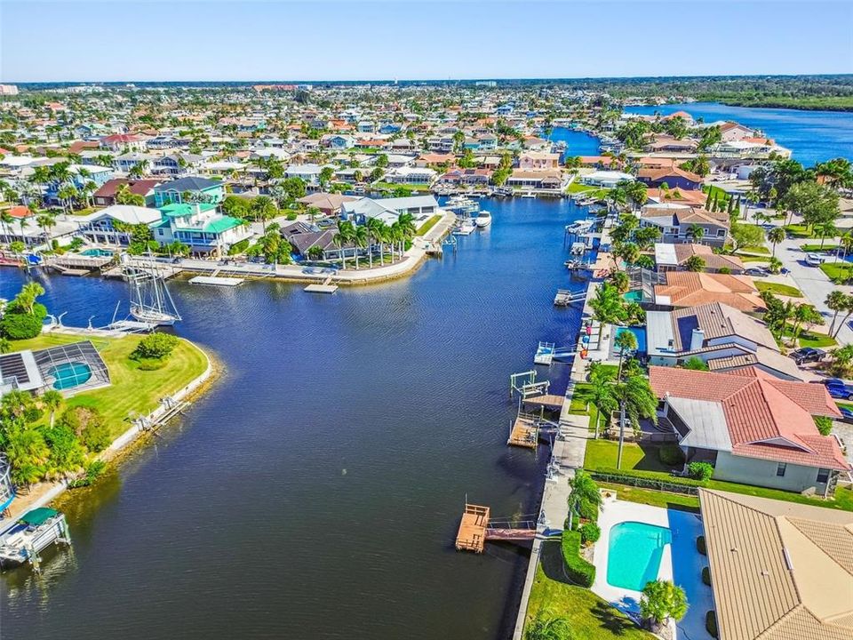 出租: $4,250 (3 贝兹, 2 浴室, 2082 平方英尺)