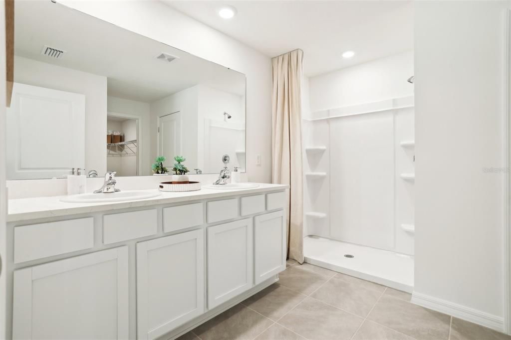 Active With Contract: $322,070 (4 beds, 2 baths, 1774 Square Feet)