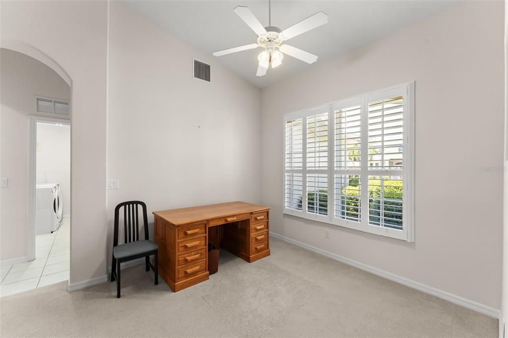 На продажу: $299,900 (3 спален, 2 ванн, 1939 Квадратных фут)