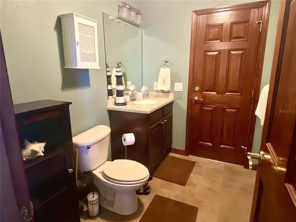 For Rent: $2,500 (1 beds, 1 baths, 1000 Square Feet)