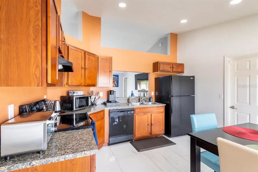 En Renta: $1,795 (3 camas, 2 baños, 1232 Pies cuadrados)