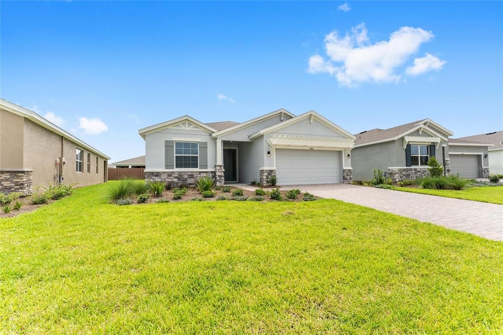 Active With Contract: $2,700 (3 beds, 2 baths, 1857 Square Feet)