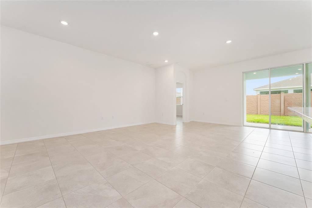 Active With Contract: $2,700 (3 beds, 2 baths, 1857 Square Feet)