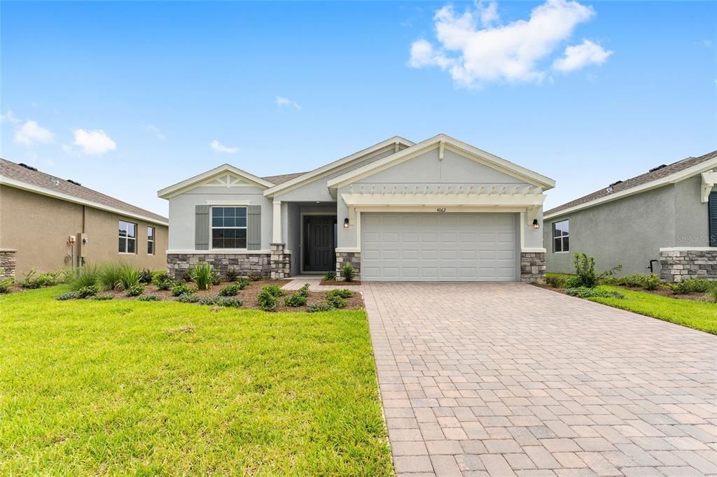 Active With Contract: $2,700 (3 beds, 2 baths, 1857 Square Feet)