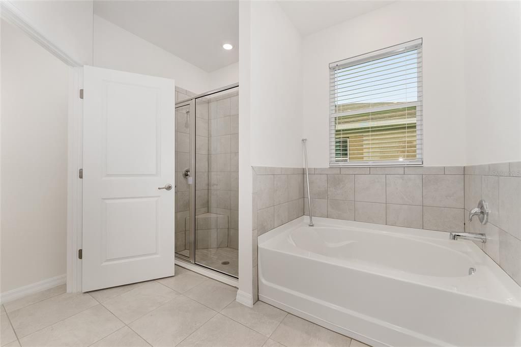 Active With Contract: $2,700 (3 beds, 2 baths, 1857 Square Feet)