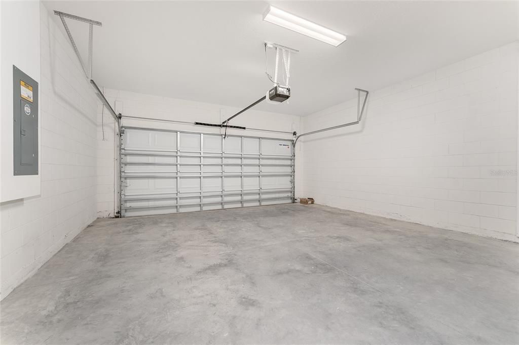 Active With Contract: $2,700 (3 beds, 2 baths, 1857 Square Feet)