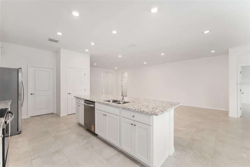Active With Contract: $2,700 (3 beds, 2 baths, 1857 Square Feet)